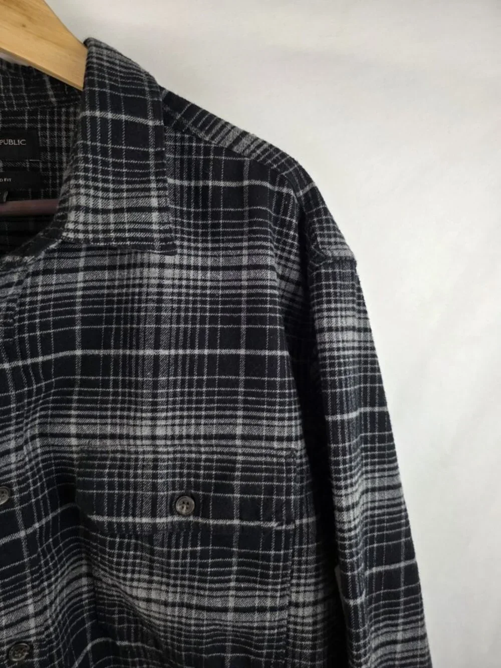 Banana Republic Men's Flannel Shirt Size XXL Black Plaid Long Sleeve Button Down